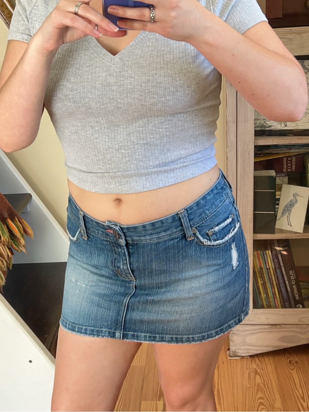 Vintage Y2K American Eagle Faded Denim Super Mini Skirt Low rise Pink Rhinestone - Picture 2 of 12